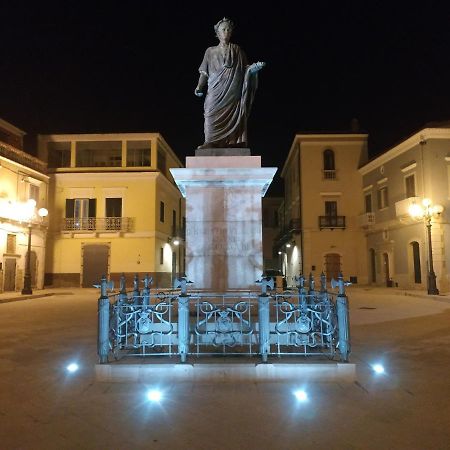 Bed And Breakfast In Piazza Orazio Venosa Kültér fotó
