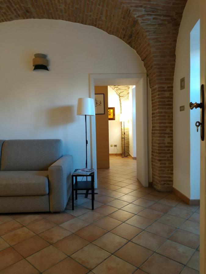 Bed And Breakfast In Piazza Orazio Venosa Kültér fotó