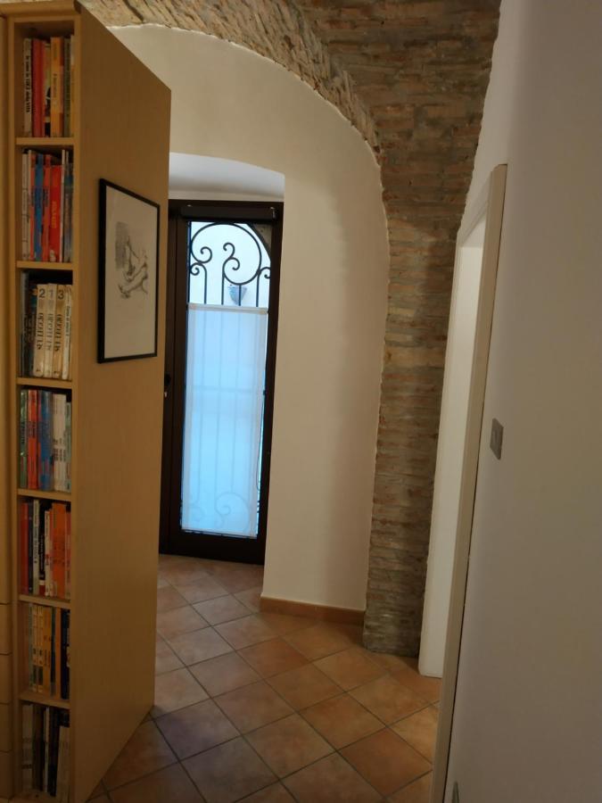 Bed And Breakfast In Piazza Orazio Venosa Kültér fotó