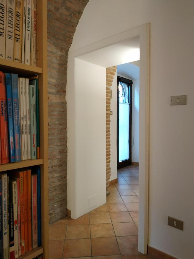 Bed And Breakfast In Piazza Orazio Venosa Kültér fotó