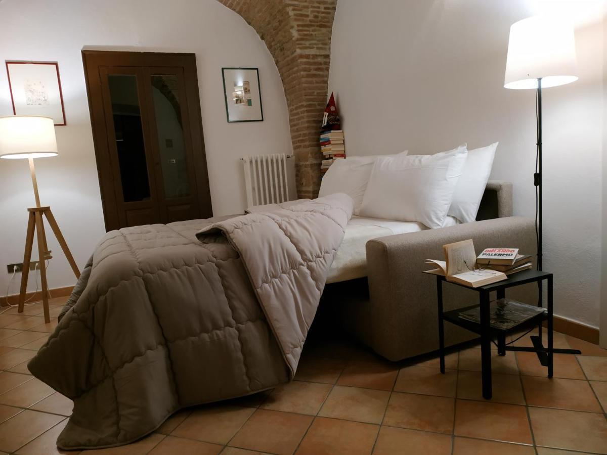 Bed And Breakfast In Piazza Orazio Venosa Kültér fotó
