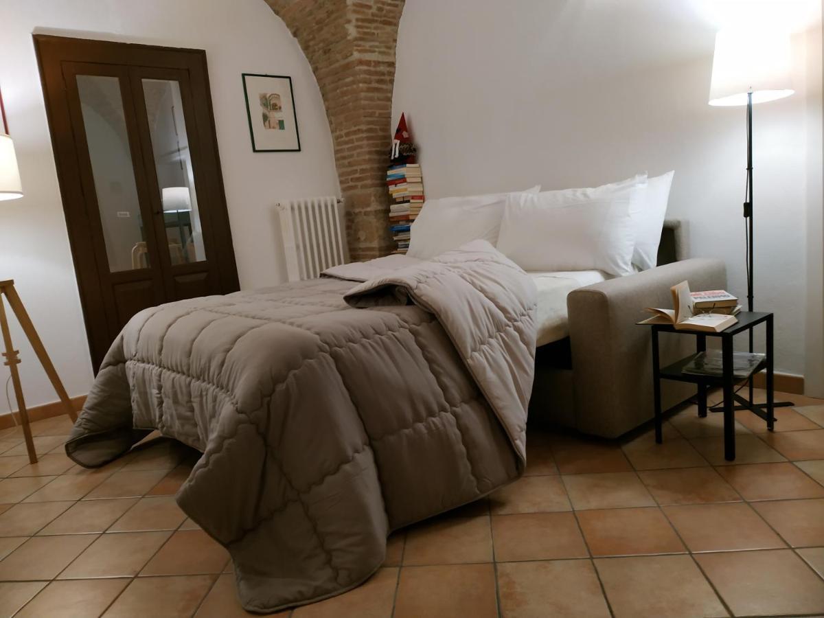 Bed And Breakfast In Piazza Orazio Venosa Kültér fotó